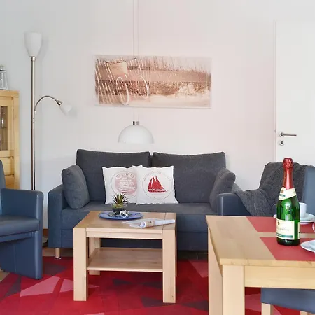 Bernstein Suite Glowe Buitenkant foto